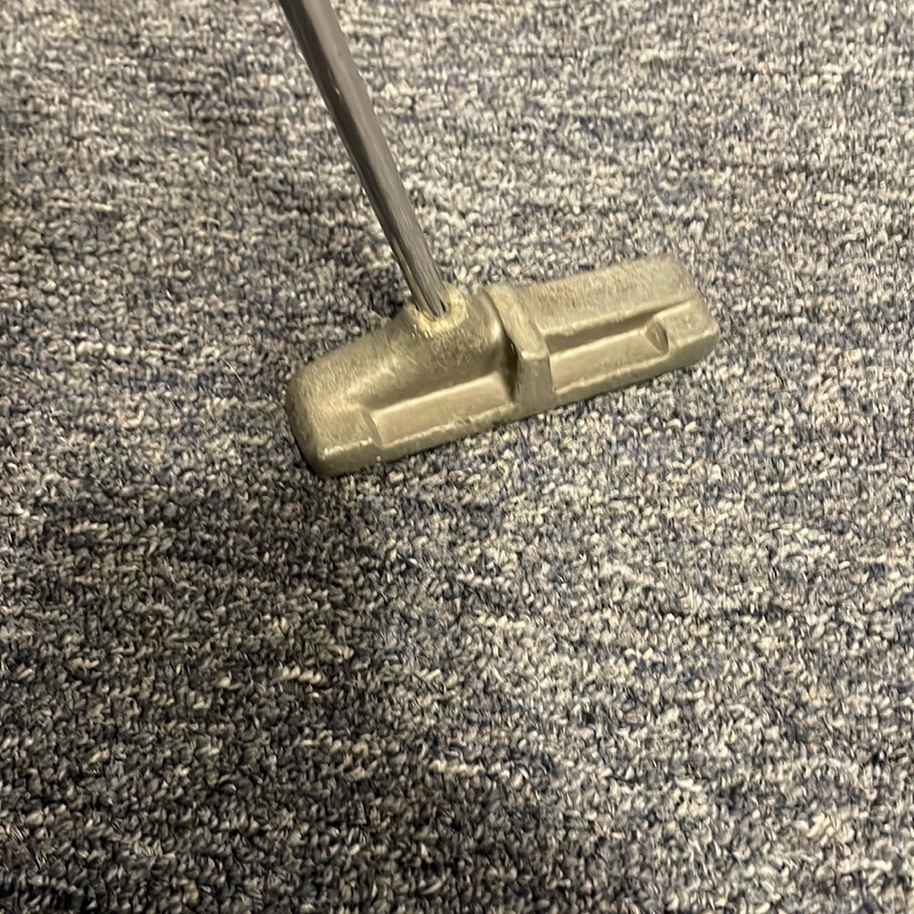 Putter - Picture 2 of 3